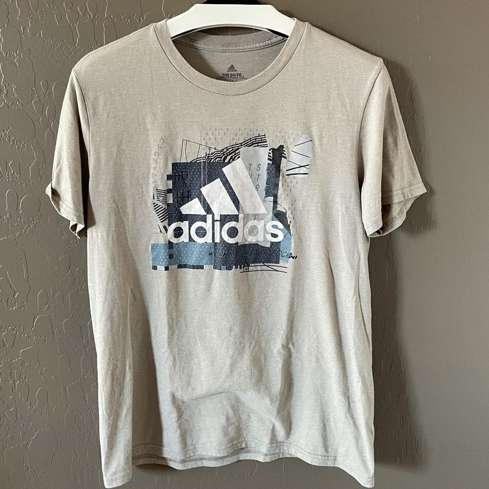 adidas t-shirt size medium